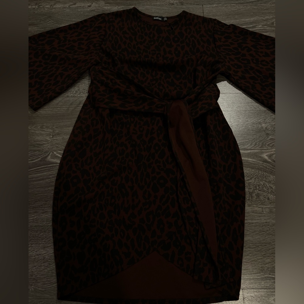 Boohoo dress